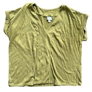Ava & Viv Cuff Sleeve V-Neck Plus Size Olive Green Blouse Short Sleeves size 2X